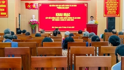 Phường Nha Trang: khai giảng lớp bồi dưỡng kiến thức quốc phòng, an ninh đối tượng 4 khóa 1 năm 2026